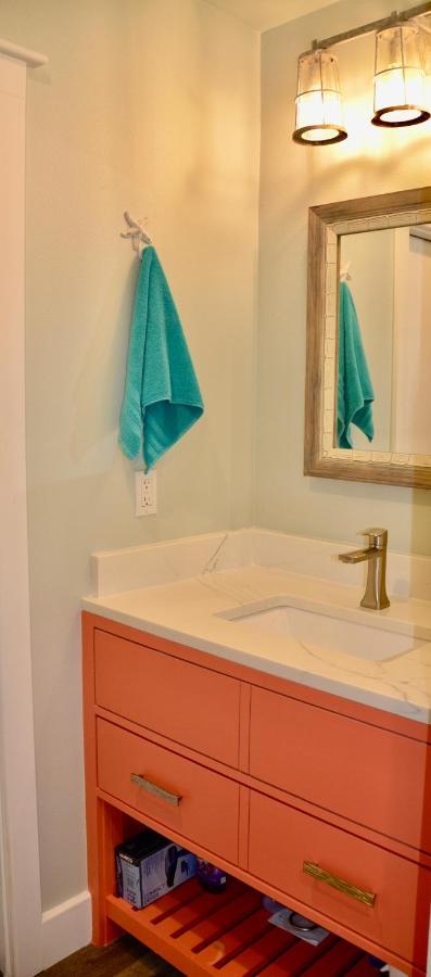 רוקפורט Waterfront Guesthouse On Key Allegro/Little Bay With Dock מראה חיצוני תמונה